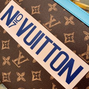 Louis Vuitton M81204 Pochette Voyage-27*21*6CM - Image 2