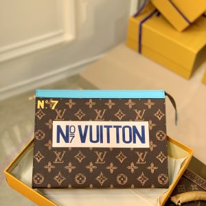 Louis Vuitton M81204 Pochette Voyage-27*21*6CM