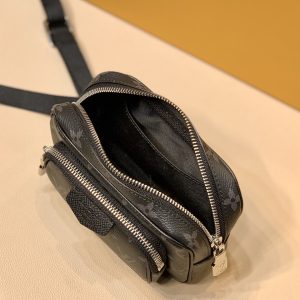 Louis Vuitton Taigarama Outdoor Bag-M30755-15*9*7CM - Image 5