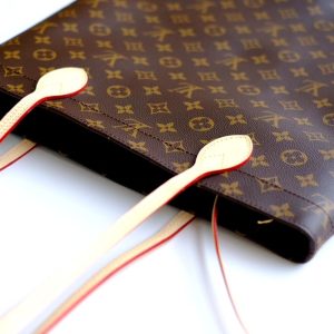 Louis Vuitton Carry It Bag-M45199-37*38*3CM - Image 5