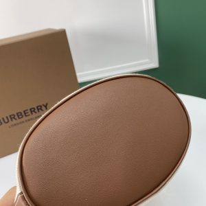 Burberry Pocket Bag-17 x 12 x 26CM - Image 4