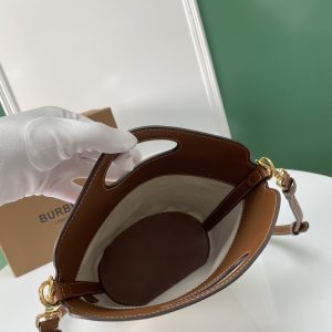 Burberry Pocket Bag-17 x 12 x 26CM - Image 8