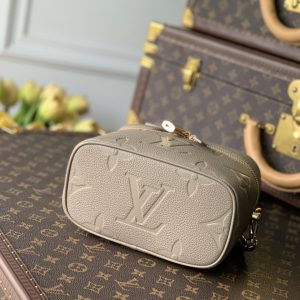Louis Vuitton Vanity-14*19*10CM - Image 6