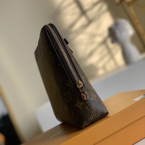 Louis Vuitton New Pouch-21*27*5CM - Image 2