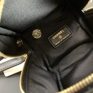 CHANLE Cosmetic Bag - Image 8