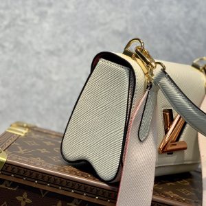 Louis Vuitton Twist -18*13*9CM - Image 6