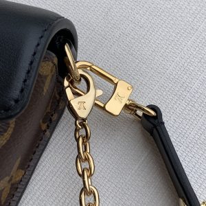 Louis Vuitton Padlock on Strap-19×11×3CM - Image 5