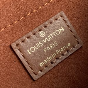 Louis Vuitton Padlock on Strap-19×11×3CM - Image 2