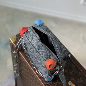 Louis Vuitton Mini Soft Trunk-M81606 -18*13*8M - Image 7