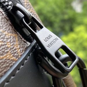 Louis Vuitton S Lock Bag-M45806-22*18*8CM - Image 4