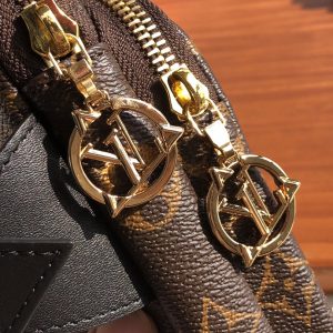 Louis Vuitton Functional Bag-10*18*9.0CM - Image 9