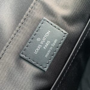 Louis Vuitton District Messenger Bag-M46255-26*20*7CM - Image 9