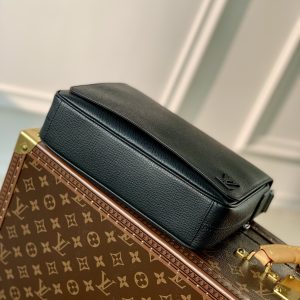 Louis Vuitton District Messenger Bag-M46255-26*20*7CM - Image 5
