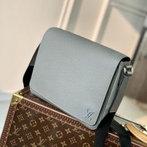 Louis Vuitton District Messenger Bag-M46255-26*20*7CM - Image 4