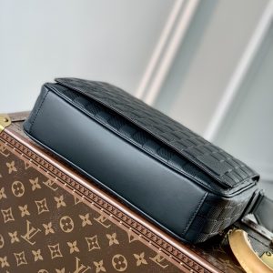 Louis Vuitton District Messenger Bag-M46255-26*20*7CM - Image 2