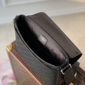 Louis Vuitton District Messenger Bag-M46255-26*20*7CM - Image 7