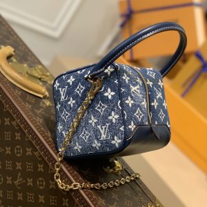 Louis Vuitton Square Handbags- M59611-16*16*16CM - Image 1