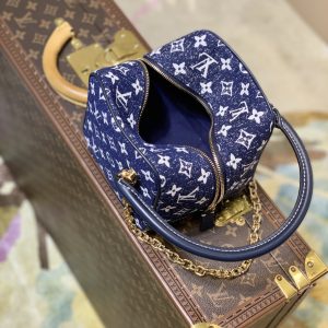 Louis Vuitton Square Handbags- M59611-16*16*16CM - Image 3