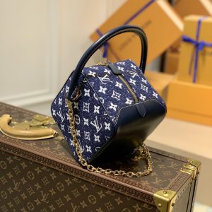 Louis Vuitton Square Handbags- M59611-16*16*16CM - Image 4