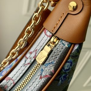 Louis Vuitton Loop Handbags-M810981-23*13*6CM - Image 6