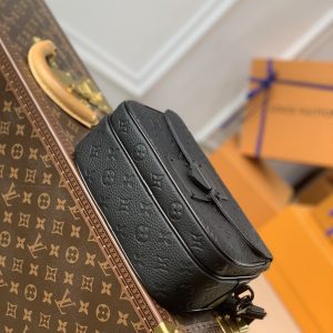 Louis Vuitton S Lock Bag-M45806-22*18*8CM - Image 4