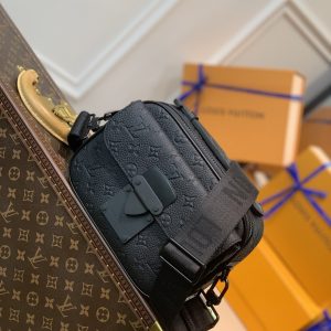 Louis Vuitton S Lock Bag-M45806-22*18*8CM - Image 1