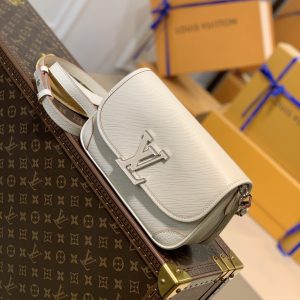 Louis Vuitton Buci Handbag-24.5 x 15.5 x 9CM