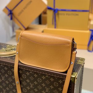 Louis Vuitton Buci Handbag-24.5 x 15.5 x 9CM - Image 5