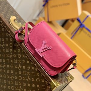 Louis Vuitton Buci Handbag-24.5 x 15.5 x 9CM
