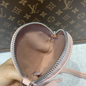Louis Vuitton Bella Tote Bag-19 x 22 x 14CM - Image 6