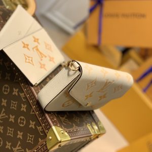 Louis Vuitton Pochette Félicie Wallet -21*12*3CM - Image 8