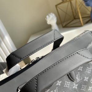Louis Vuitton Briefcase Explorer Handbags-39*30*10 CM - Image 6