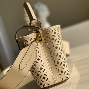 Louis Vuitton Capucines Handlebag-21* 14* 8&27*21*10CM - Image 3