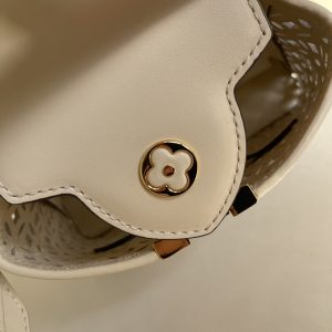 Louis Vuitton Capucines Handlebag-21* 14* 8&27*21*10CM - Image 5