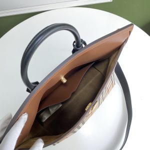 Burberry Society Vintage Tote-28*36*29CM - Image 4