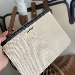 Burberry The Belt Tote-35*15*31CM - Image 7