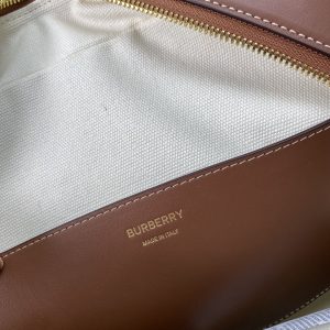 Burberry Tote-30 x 11 x 22.5CM - Image 5