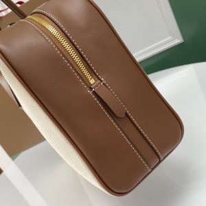 Burberry Tote-30 x 11 x 22.5CM - Image 7