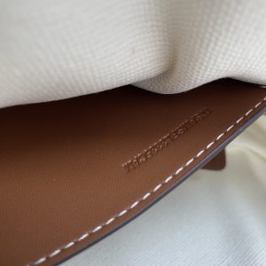 Burberry Tote-30 x 11 x 22.5CM - Image 8