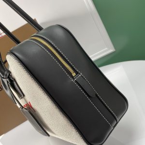 Burberry Tote-30 x 11 x 22.5CM - Image 4