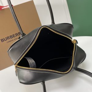 Burberry Tote-30 x 11 x 22.5CM - Image 8