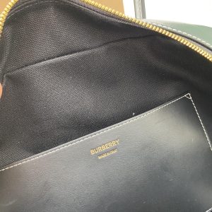 Burberry Tote-30 x 11 x 22.5CM - Image 7