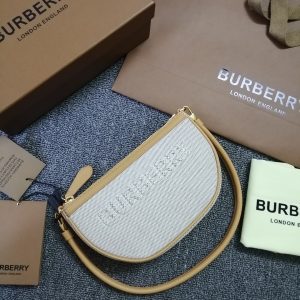 Burberry Vintage Bag-21*4*12CM - Image 5