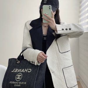 Ch@nel Shopping Bag - Image 17
