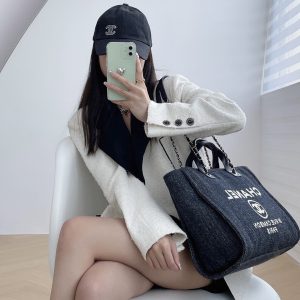 Ch@nel Shopping Bag - Image 3