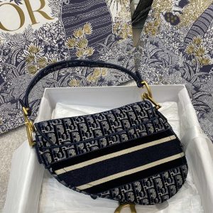 Diro Oblique Bag-25.5*20*6.5CM - Image 5