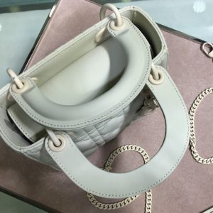 Lady Diro With Lambskin-17*15*8CM - Image 2