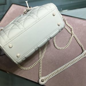 Lady Diro With Lambskin-17*15*8CM - Image 4