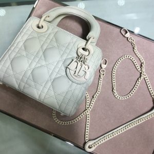 Lady Diro With Lambskin-17*15*8CM - Image 9