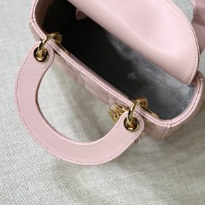 Lady Diro With Lambskin-17*15*8CM - Image 4